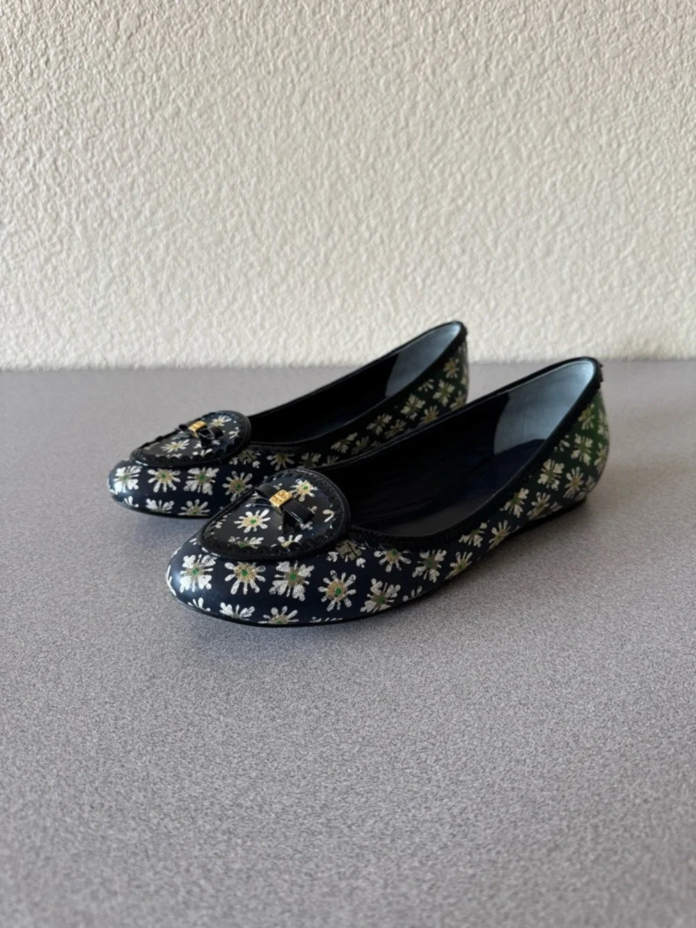 Tory Burch Navy Floral Print Flats - Size 7.5M